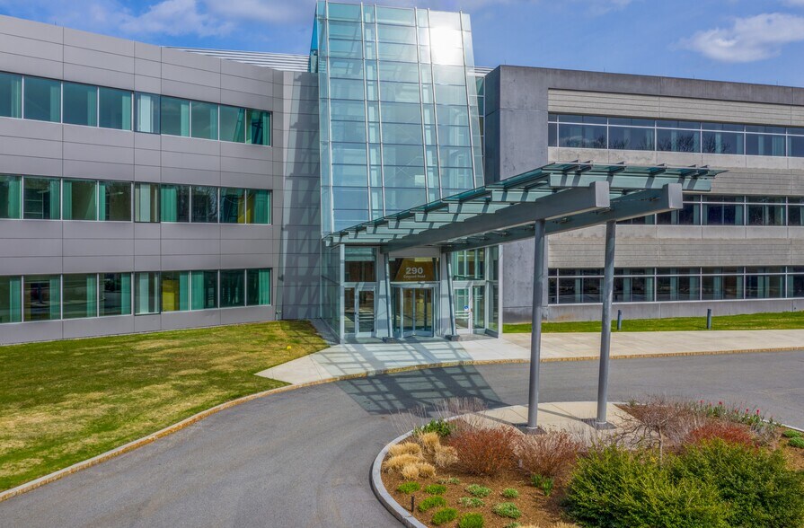 290 Concord Rd, Billerica, MA à louer - Photo de l’immeuble – Image 3 sur 7