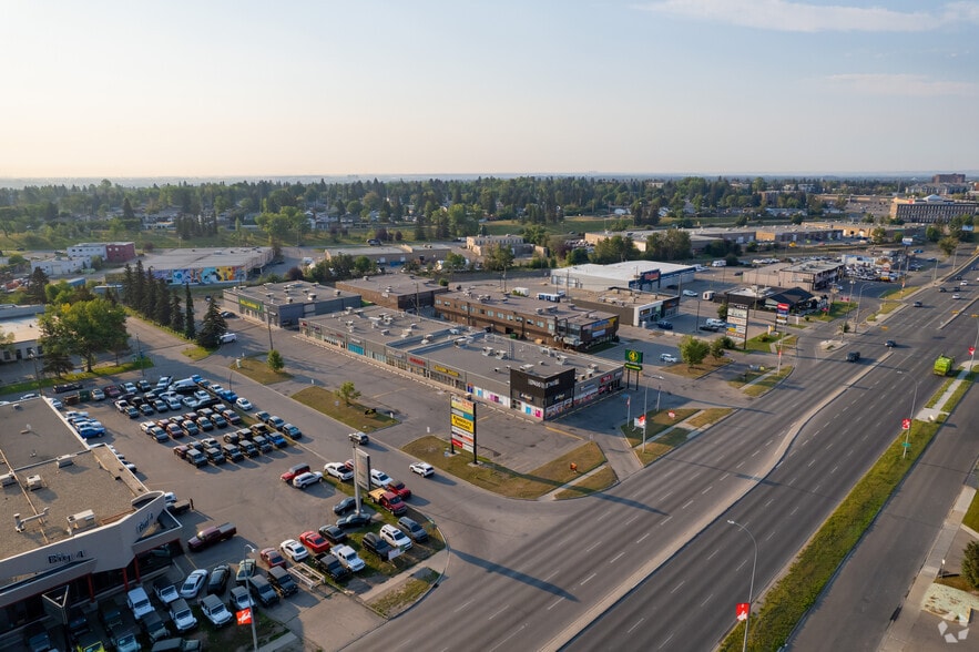 7400 Macleod Trl S, Calgary, AB à louer - Aérien – Image 2 sur 6