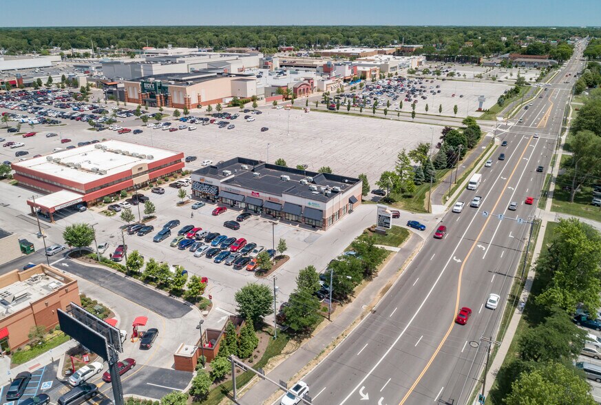 4204 W Sylvania Ave, Toledo, OH à louer - Photo de l’immeuble – Image 3 sur 6