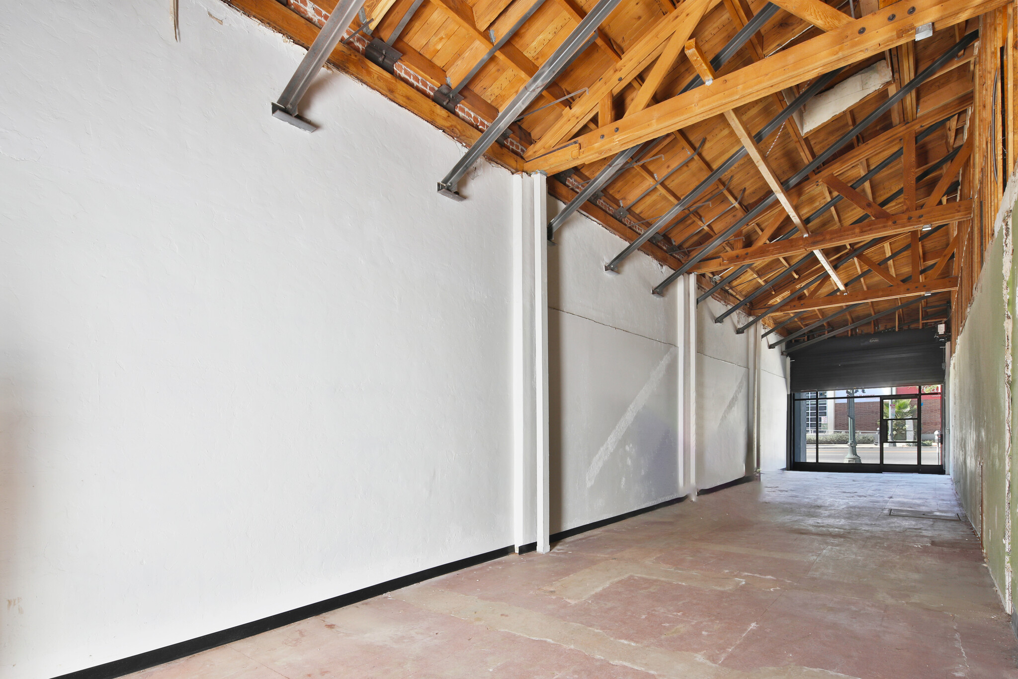 850-864 N Vermont Ave, Los Angeles, CA à louer Photo de l’immeuble– Image 1 sur 3