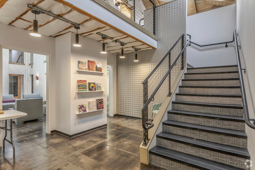 11117 Shady Trl, Dallas, TX à vendre - Photo intérieure – Image 3 sur 8