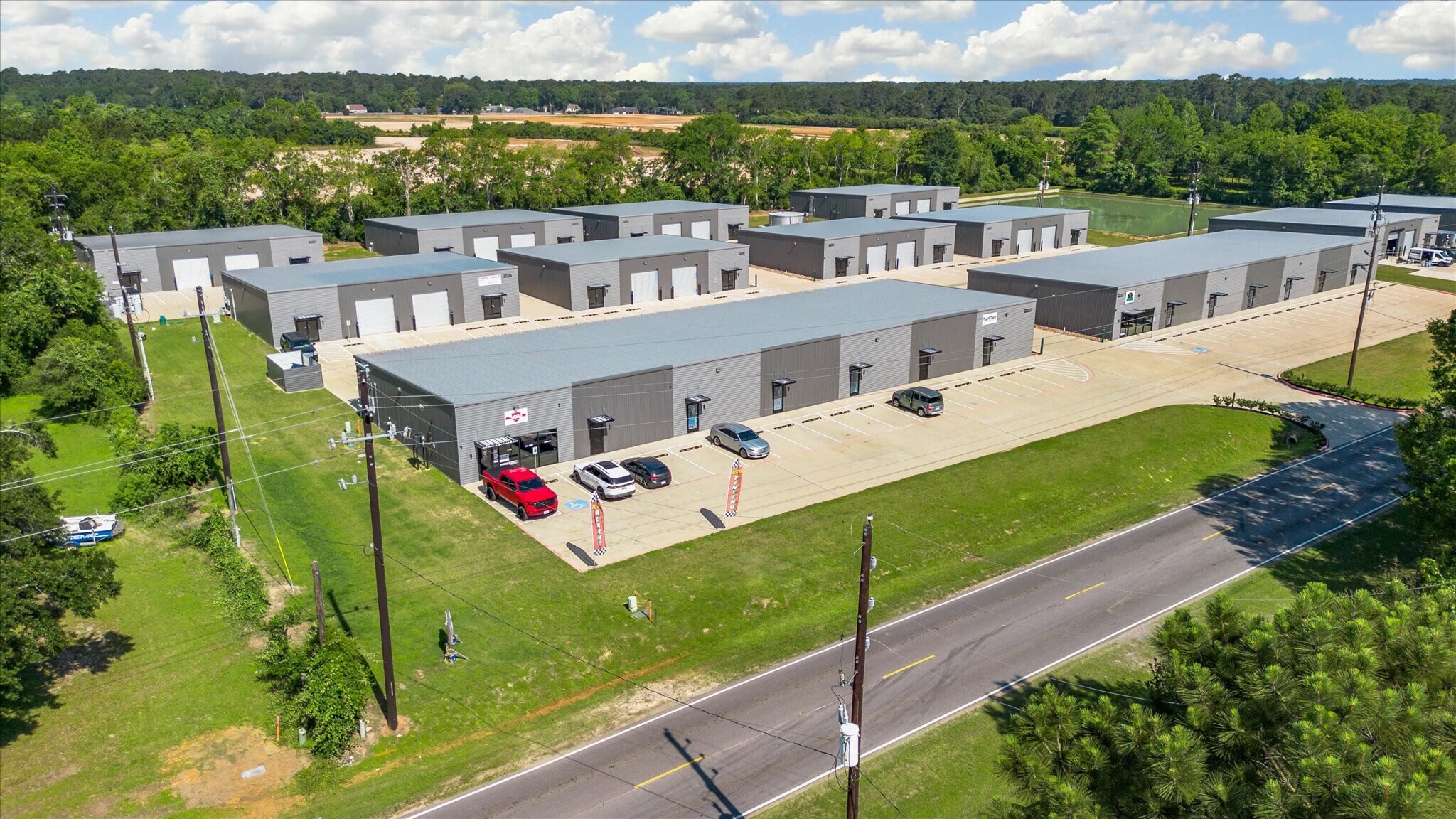 22215 Mueschke Rd, Tomball, TX à louer Photo de l’immeuble– Image 1 sur 25