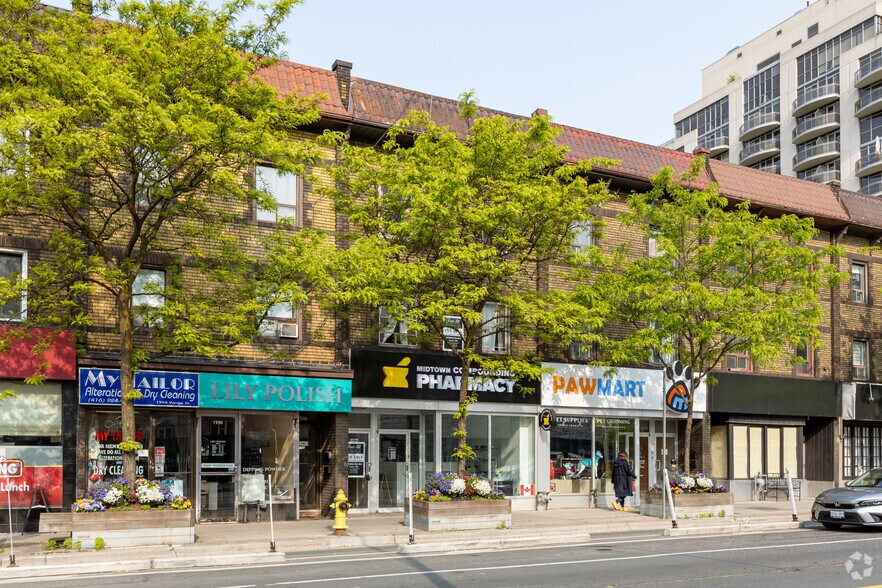 1398 Yonge St, Toronto, ON à vendre - Photo de l’immeuble – Image 2 sur 2