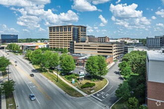 9500-9520 W Higgins Rd, Rosemont, IL - VUE AÉRIENNE  vue de carte