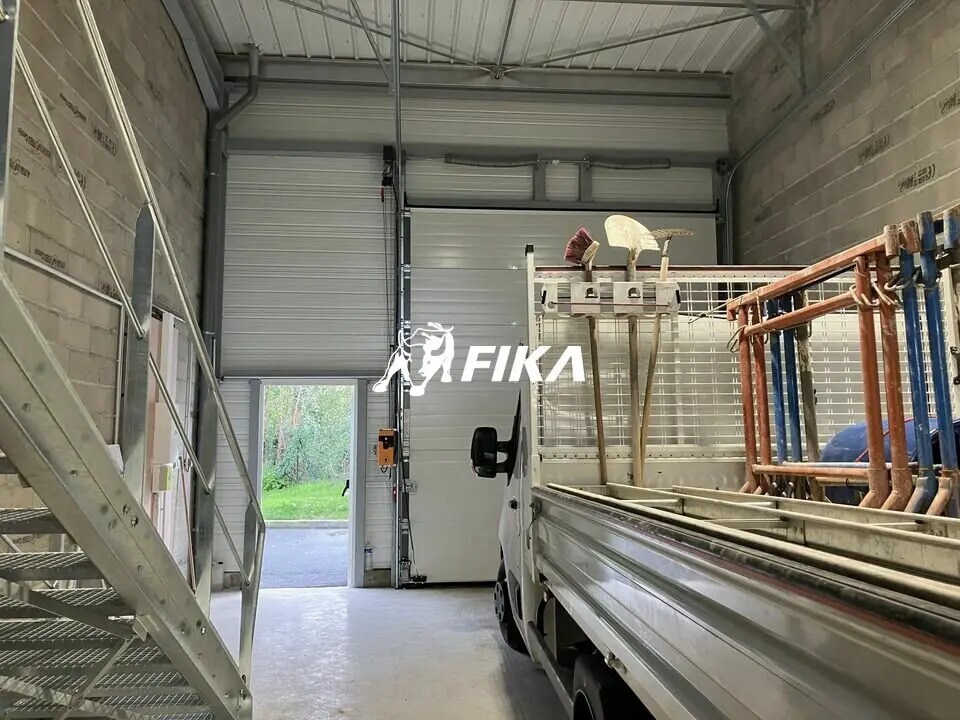 Local d’activités dans Montussan à louer Photo intérieure– Image 1 sur 7