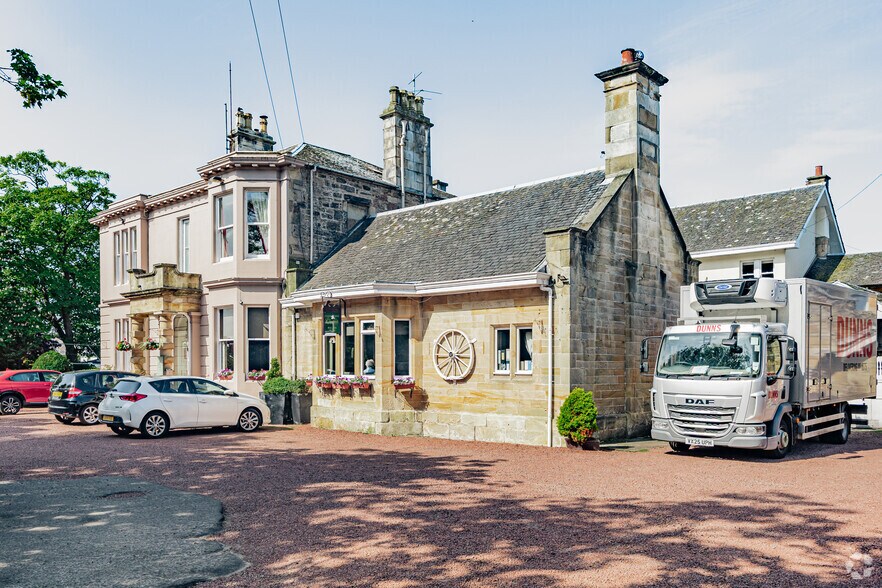 52 Racecourse Rd, Ayr à vendre - Photo principale – Image 1 sur 2