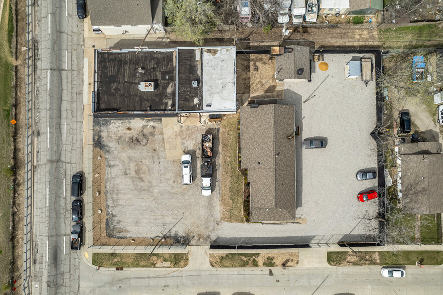 2439 E Admiral Pl, Tulsa, OK à vendre - Photo de l’immeuble – Image 2 sur 8