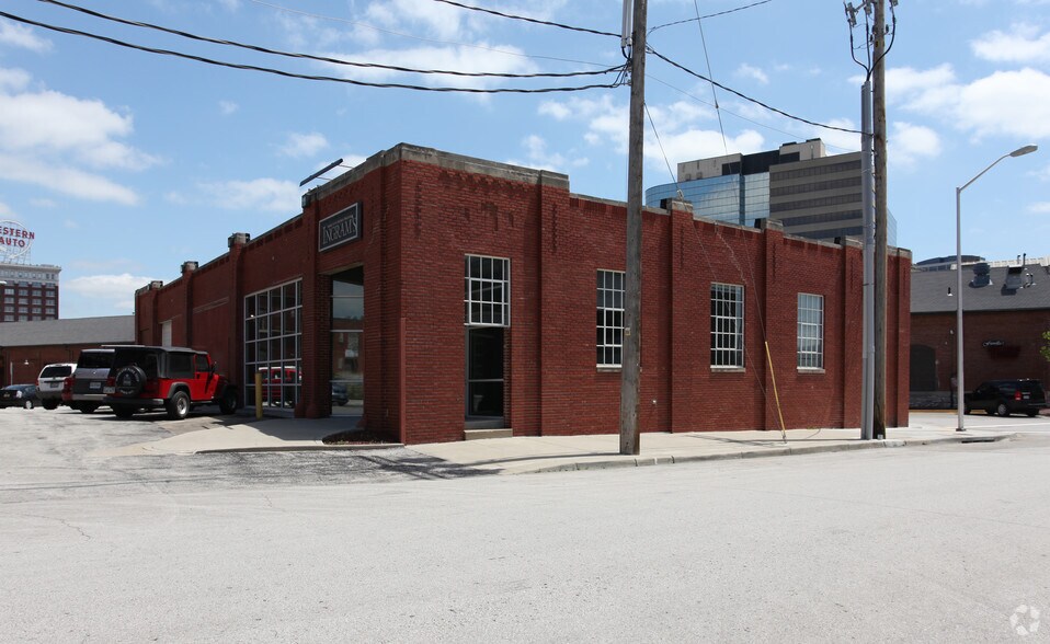 2049 Wyandotte St, Kansas City, MO à vendre - Photo de l’immeuble – Image 3 sur 3