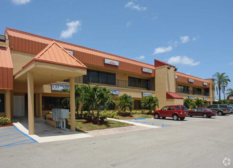 4152-4230 Blue Heron Blvd W, Riviera Beach, FL à vendre - Photo de l’immeuble – Image 3 sur 38