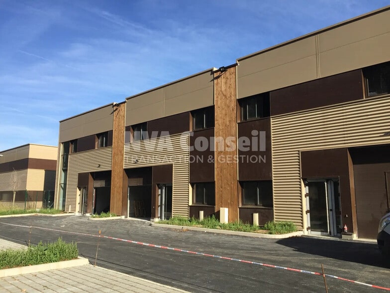 7 Rue Philippe Seguin, Franconville à louer - Photo de l’immeuble – Image 2 sur 7