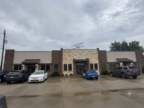 21733 Provincial Blvd, Katy, TX à louer Photo de l’immeuble– Image 1 sur 11