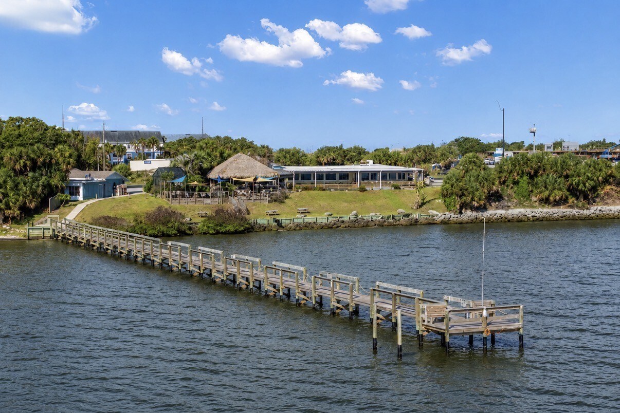 4845 Dixie Hwy NE, Palm Bay, FL à vendre Photo de l’immeuble– Image 1 sur 37
