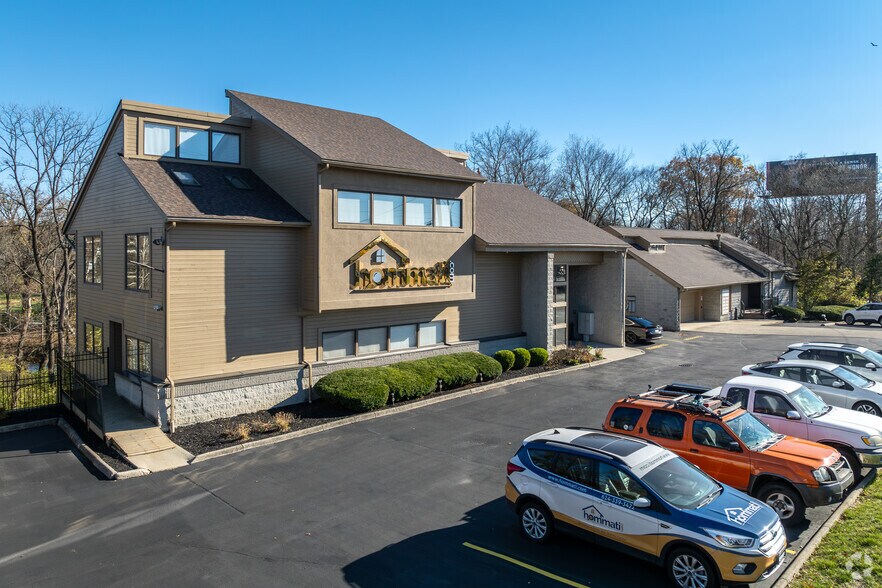 6264 S Sunbury Rd, Westerville, OH à louer - Photo de l’immeuble – Image 1 sur 17