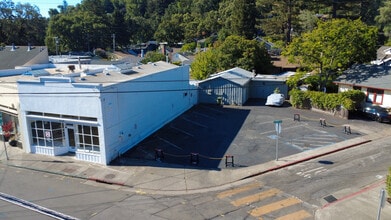 1119 San Anselmo Ave, San Anselmo, CA à louer Photo de l’immeuble– Image 2 sur 8