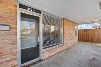 2108 Monroe St, Commerce, TX à vendre Photo intérieure– Image 2 sur 9