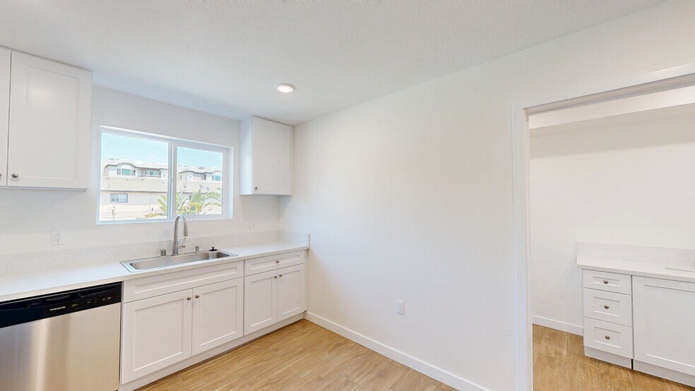 833 W 84th St, Los Angeles, CA à vendre - Numérisation 3D Matterport – Image 3 sur 27
