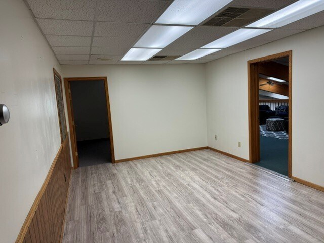 5303 E Jelinek Ave, Weston, WI à louer - Photo de l’immeuble – Image 3 sur 11