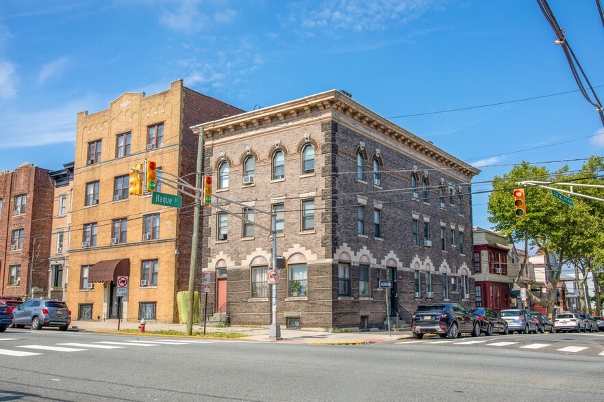 69 Hague St, Jersey City, NJ à vendre - Photo de l’immeuble – Image 2 sur 40