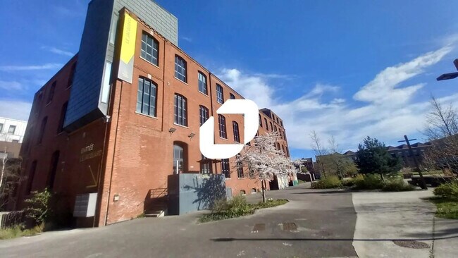 Plus de détails pour Bureau à louer