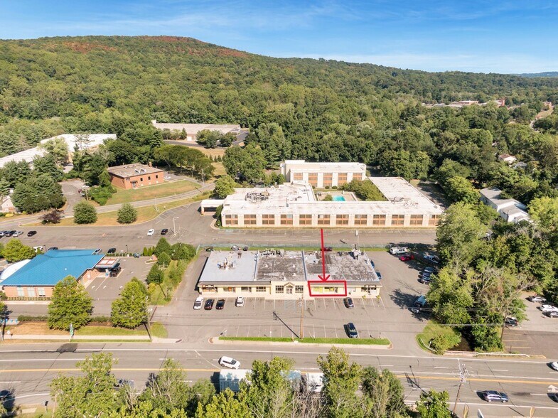 331 Route 303, Orangeburg, NY à louer - Photo de l’immeuble – Image 3 sur 11