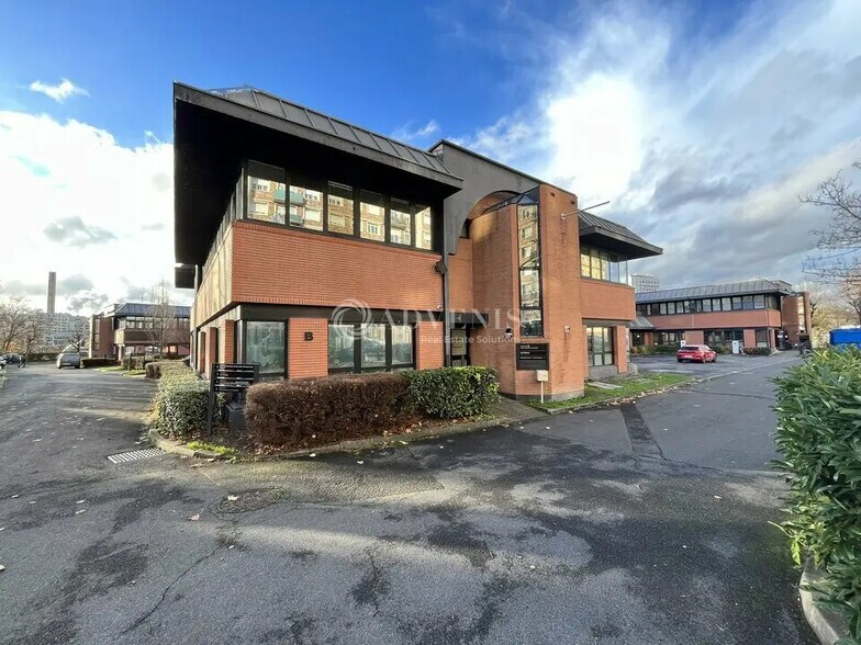 Bureau dans Saint-Ouen-sur-Seine à louer - Photo de l’immeuble – Image 3 sur 8