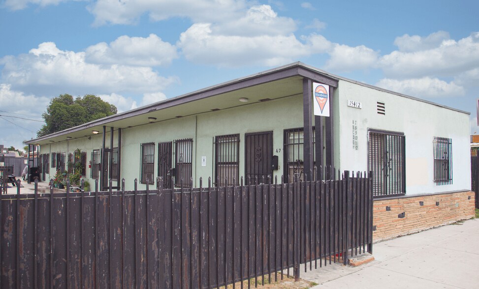 15412 S Atlantic Ave, Compton, CA à vendre - Photo de l’immeuble – Image 2 sur 13