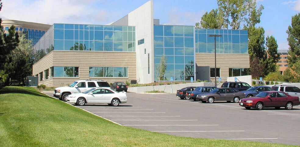 4B Inverness Ct E, Englewood, CO à louer - Photo de l’immeuble – Image 3 sur 6