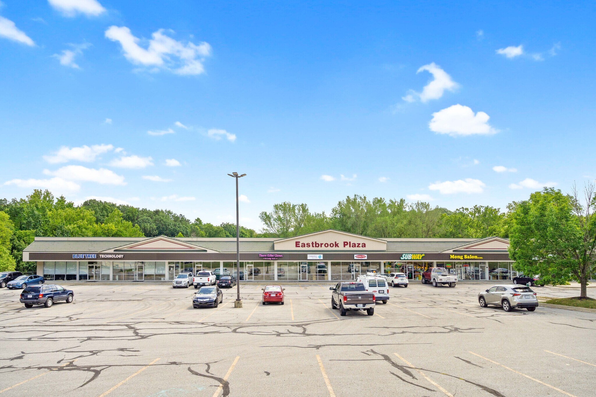 1825-1847 NW Vivion Rd, Kansas City, MO à louer Photo principale– Image 1 sur 9