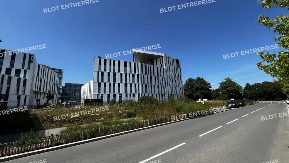 Bureau dans Cesson-Sévigné à louer - Photo de l’immeuble – Image 1 sur 17