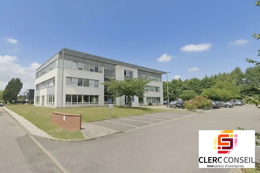 Bureau dans Mont-Saint-Aignan à louer - Photo de l’immeuble – Image 1 sur 5