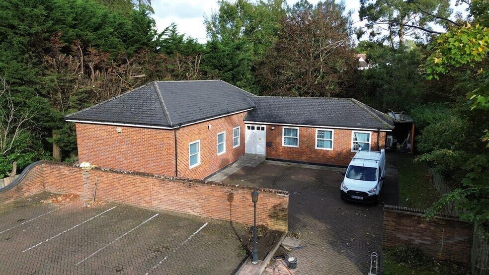 87 Paines Lane, Pinner à louer - Photo de l’immeuble – Image 3 sur 7