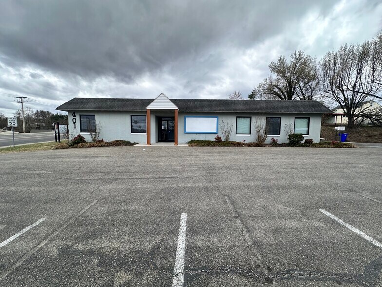 401 Depot St NW, Christiansburg, VA à vendre - Photo principale – Image 1 sur 12