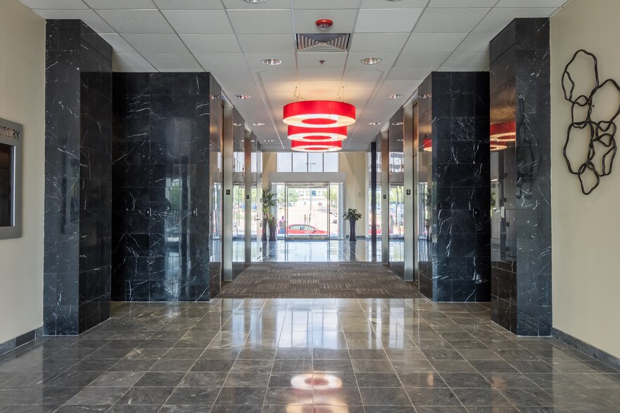 1250 E Copeland Rd, Arlington, TX à louer - Hall d’entrée – Image 3 sur 25