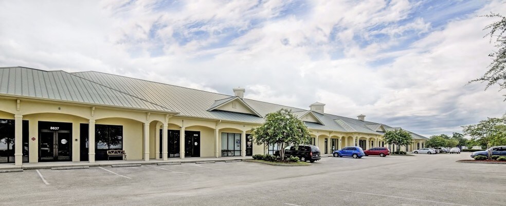 8611-8635 US Hwy 1, Port Saint Lucie, FL à louer - Photo de l’immeuble – Image 2 sur 4