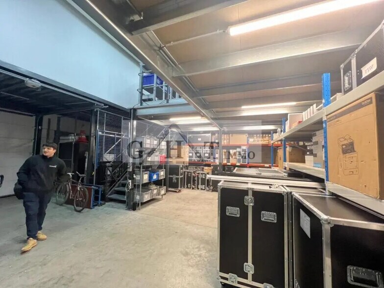 Industriel/Logistique dans Villeneuve-la-Garenne à louer - Photo de l’immeuble – Image 2 sur 13