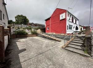 77 Pwll Rd, Llanelli à louer Photo de l’immeuble– Image 2 sur 5