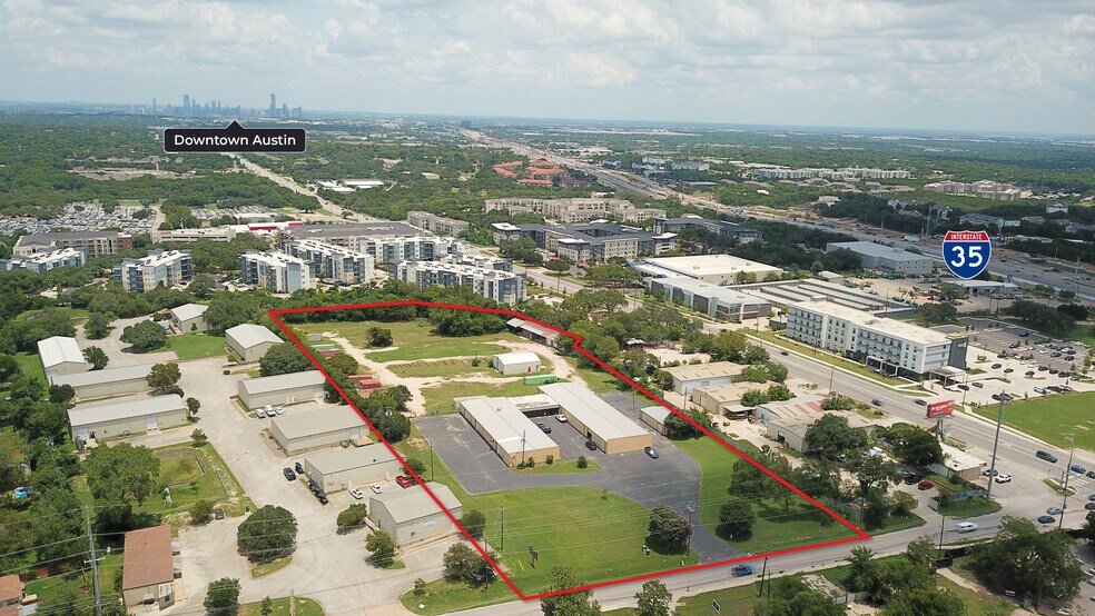 114 Ralph Ablanedo Dr, Austin, TX à louer - Photo de l’immeuble – Image 2 sur 9