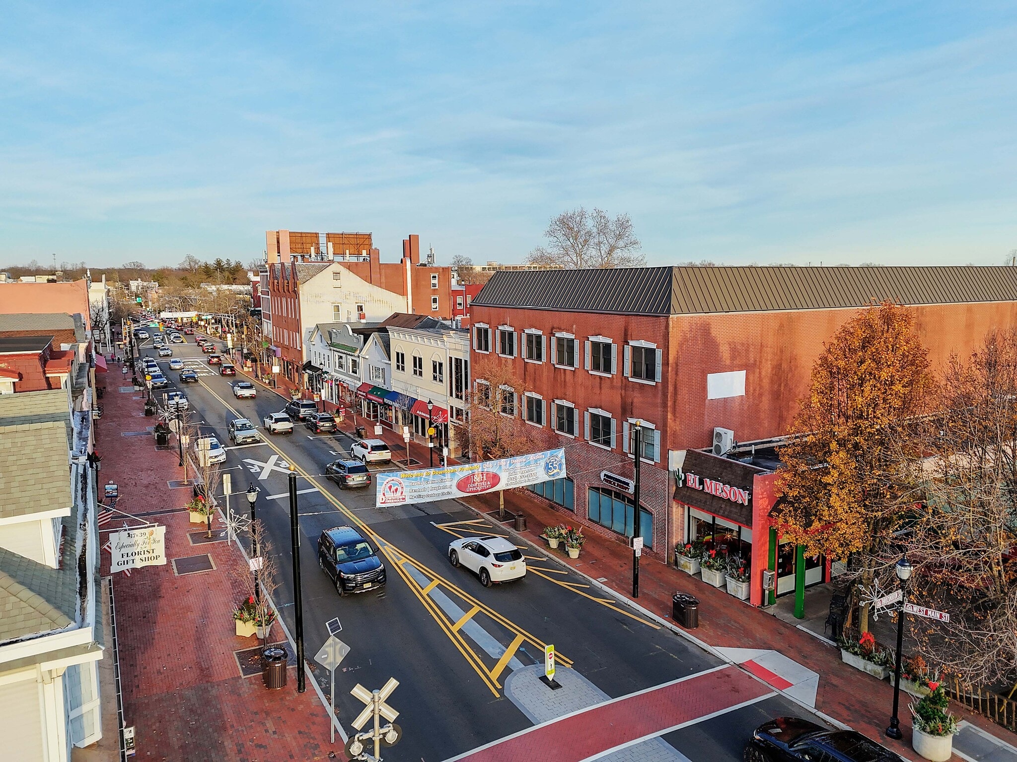 36 W Main St, Freehold, NJ à louer Photo intérieure– Image 1 sur 22