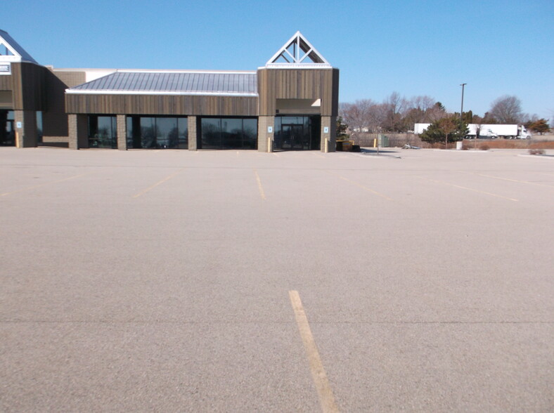 2035 Koeller St, Oshkosh, WI à vendre - Autre – Image 1 sur 1