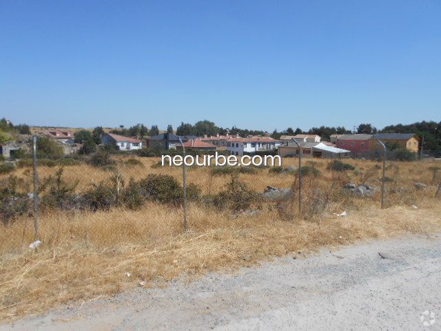 Terrain dans Herradón de Pinares, Ávila à vendre - Photo principale – Image 1 sur 18