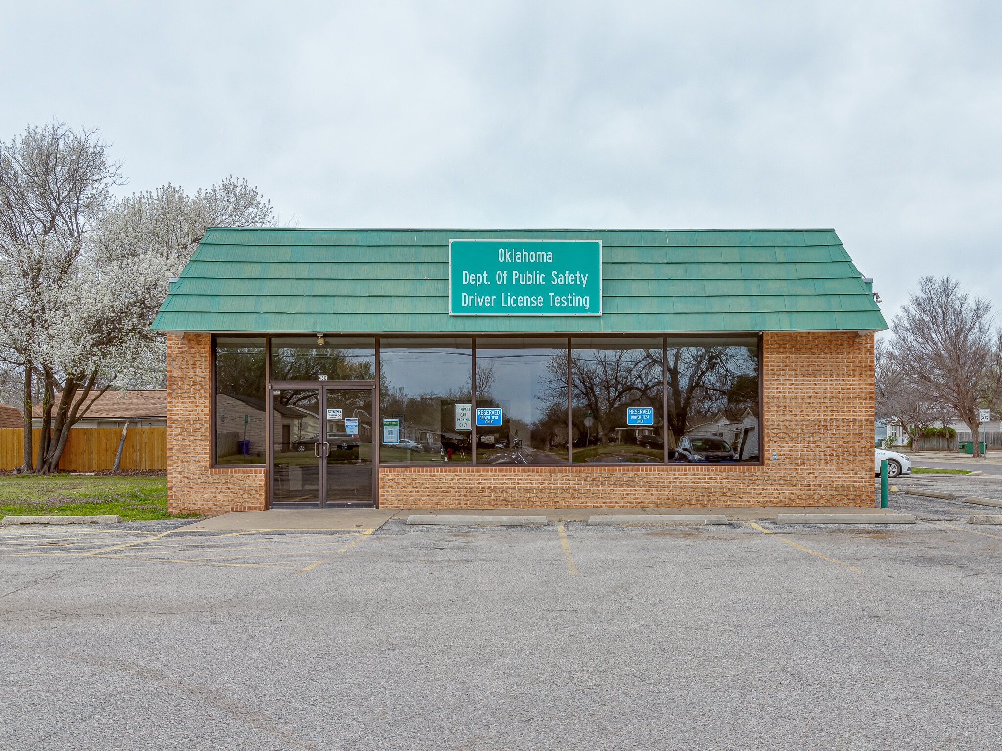 430 N Berry Rd, Norman, OK à louer Photo principale– Image 1 sur 26