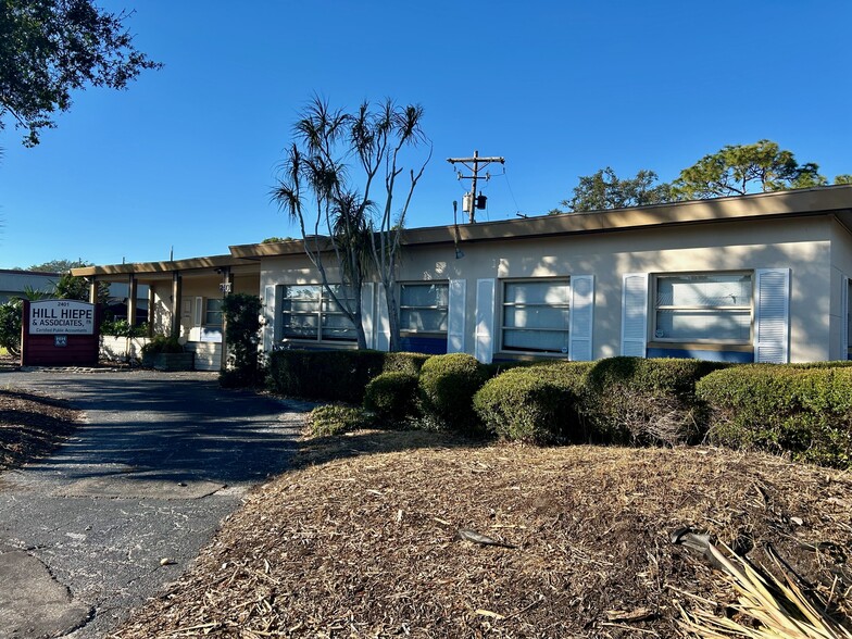2401 5th Ave N, Pasadena, FL à vendre - Photo de l’immeuble – Image 3 sur 5