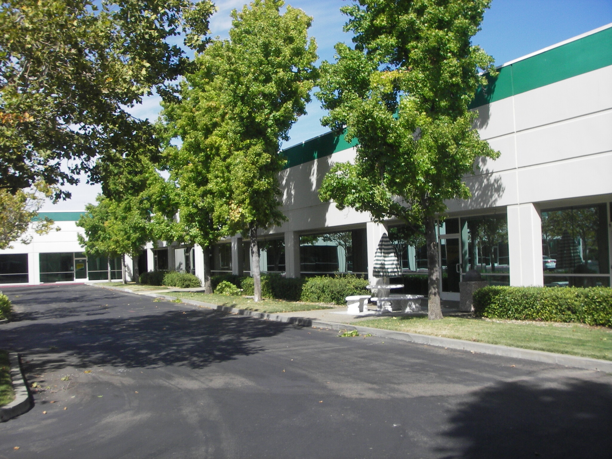3333 Vaca Valley Pky, Vacaville, CA à louer Photo de l’immeuble– Image 1 sur 7