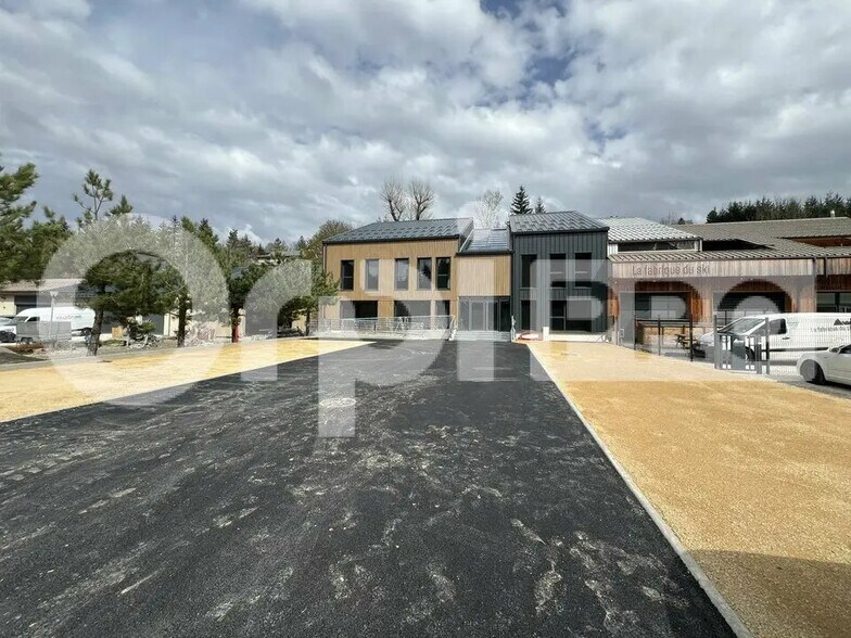 Bureau dans Villard-de-Lans à louer - Photo de l’immeuble – Image 3 sur 12