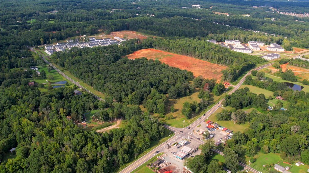563 NC Hwy 61, Gibsonville, NC à vendre - Vidéo sur l’annonce professionnelle – Image 2 sur 18