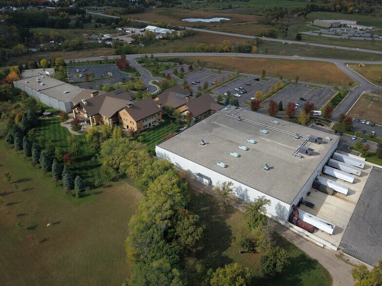 1920 Turning Leaf Ln SW, Alexandria, MN à vendre - Aérien – Image 2 sur 23