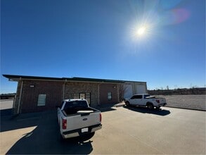 2200 Industrial Blvd, Weatherford, OK à louer Photo de l’immeuble– Image 2 sur 10