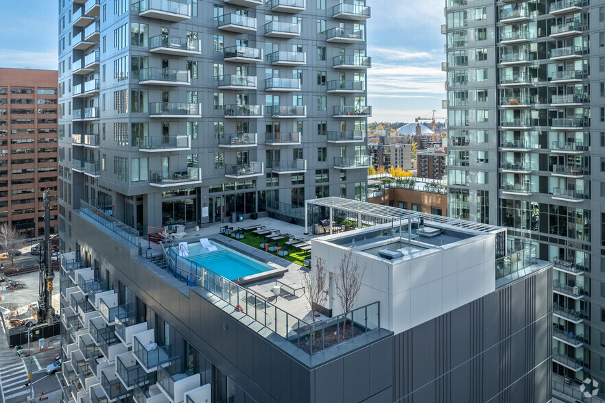 1111 4 St SW, Calgary, AB à louer - Photo de l’immeuble – Image 3 sur 62