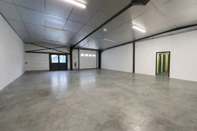 Local d'activités dans Amplepuis à vendre - Photo intérieure – Image 2 sur 4