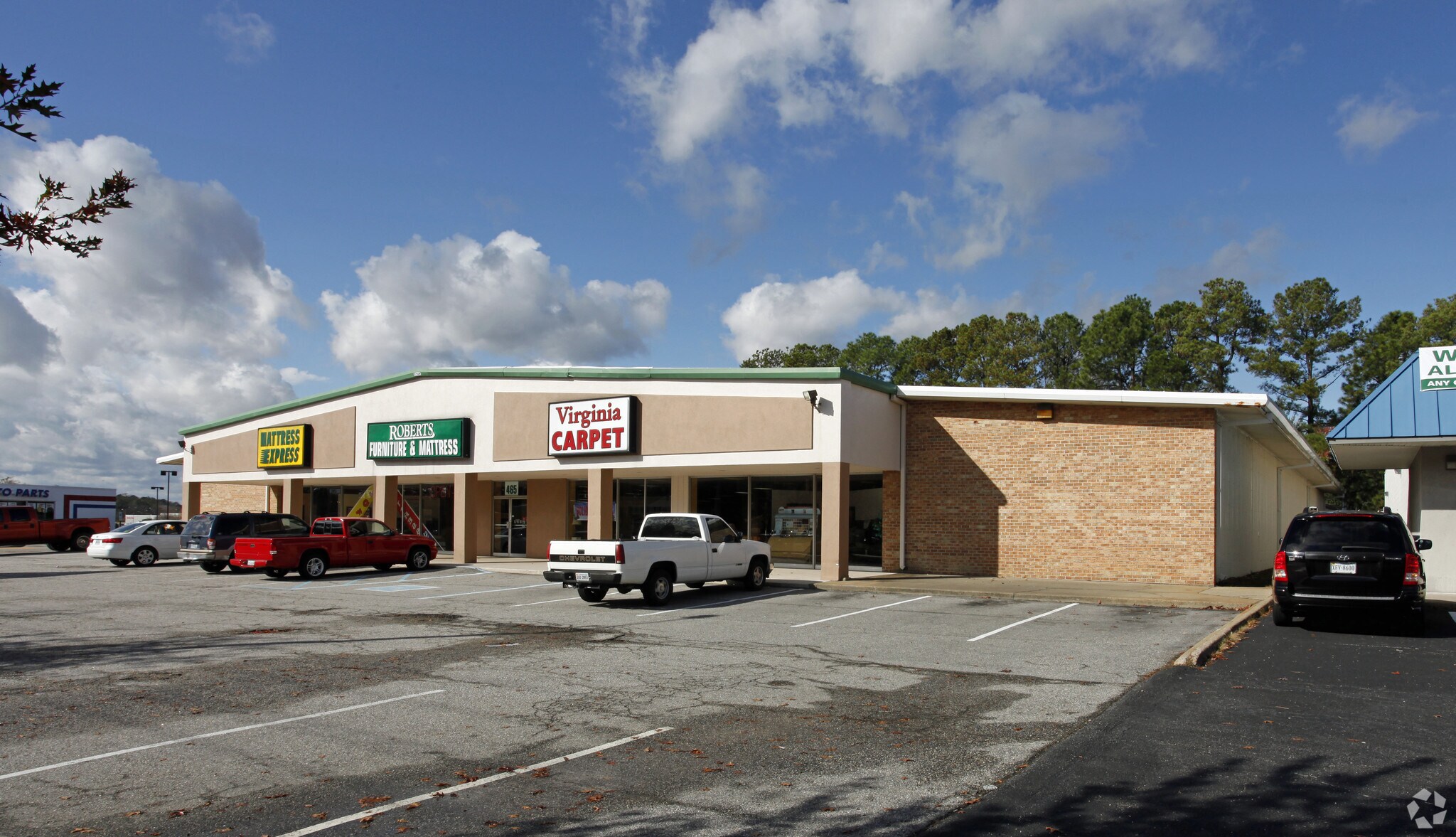 465 Denbigh Blvd, Newport News, VA à louer Photo principale– Image 1 sur 6